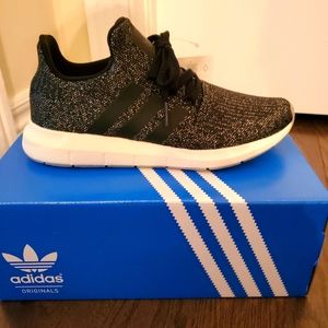 Adidas Swift Run